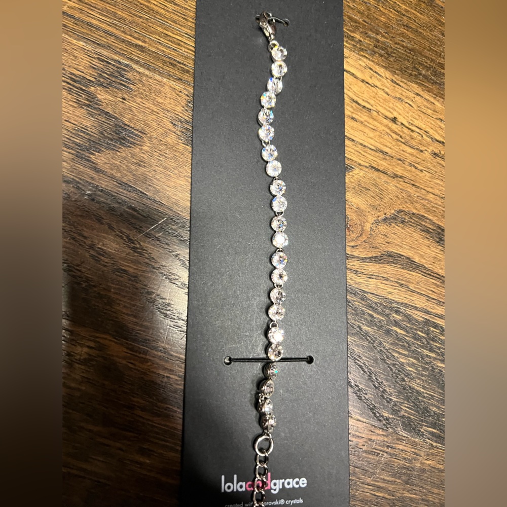 lolaansgrace - beautiful Swarovski  crystal bracelet.